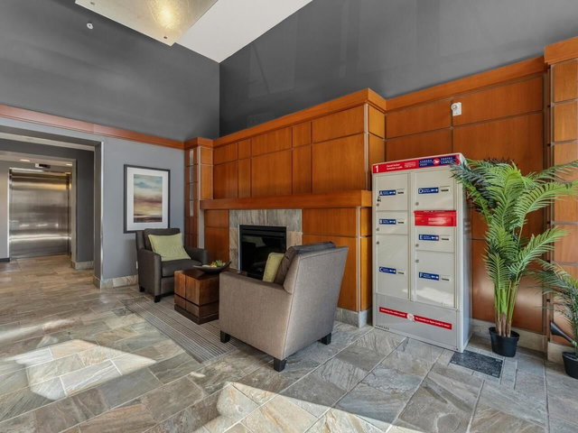 206 - 3105 Lincoln Avenue