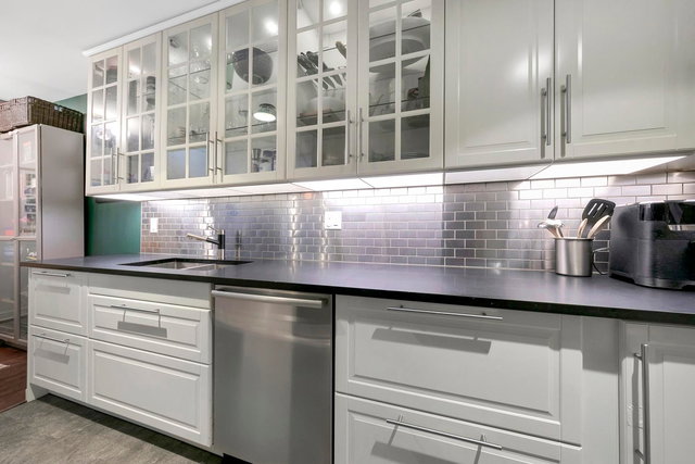 326 - 9101 Horne Street