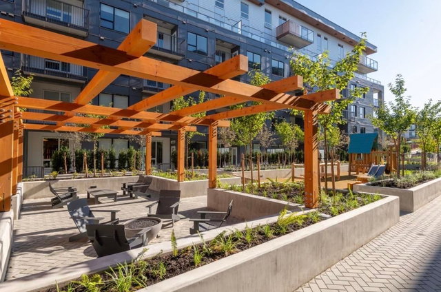 406 - 648 Lea Avenue