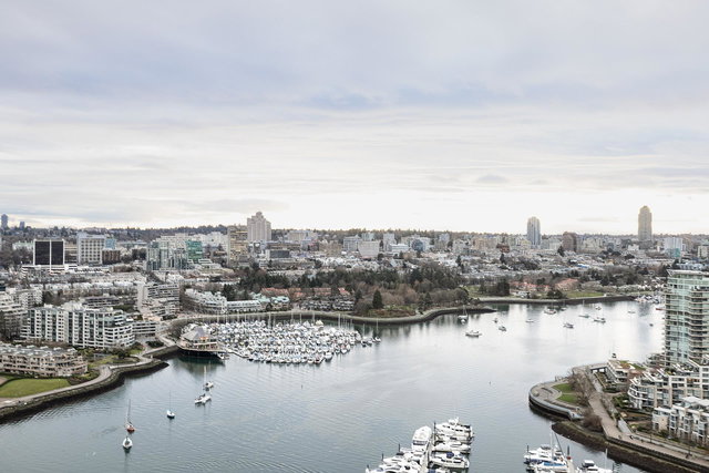 3706 - 1033 Marinaside Crescent