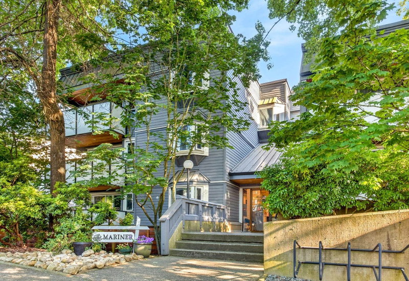 205 - 2328 Oxford Street