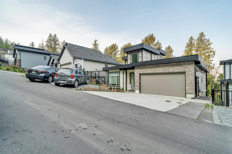 4 - 5988 Lindeman Street, Chilliwack, V2R 0R9 | Image 2