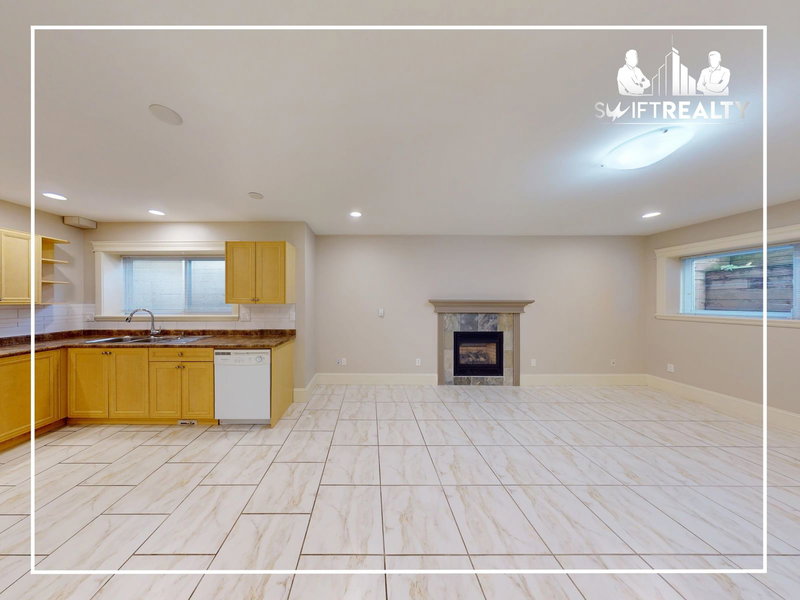 BSMT - 843 Canyon Boulevard, North Vancouver, V3J 0A4 | Image 2