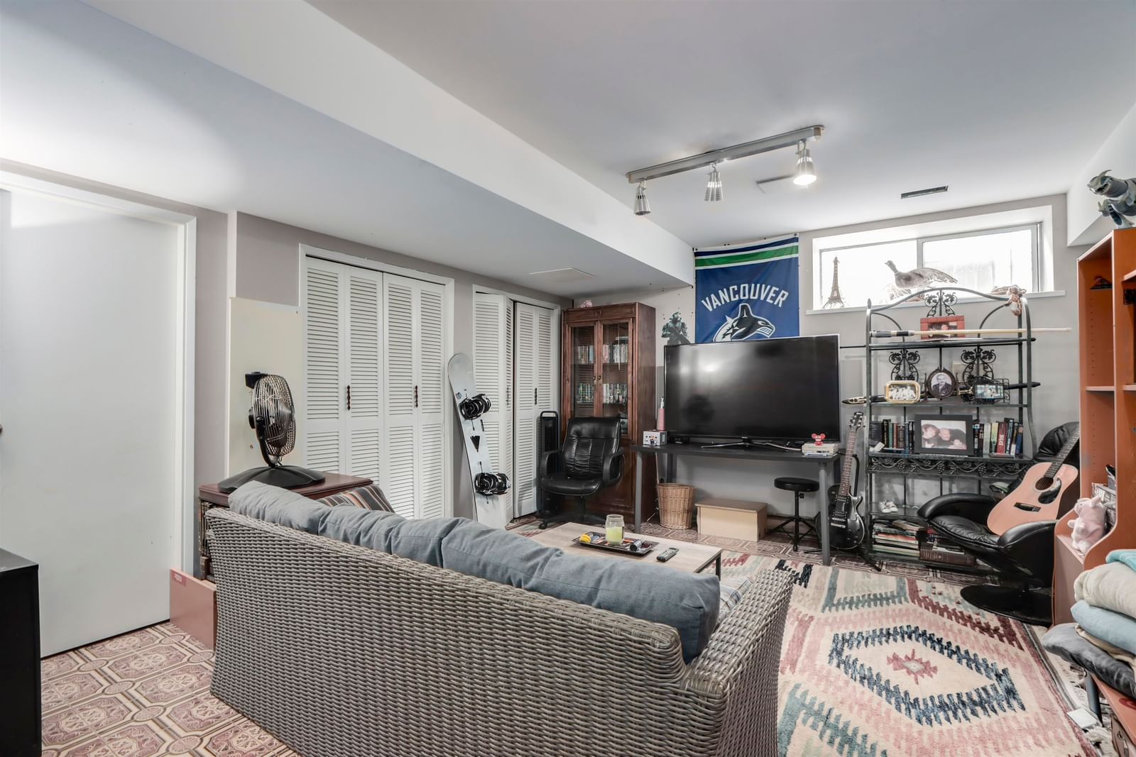 Listing Image 20