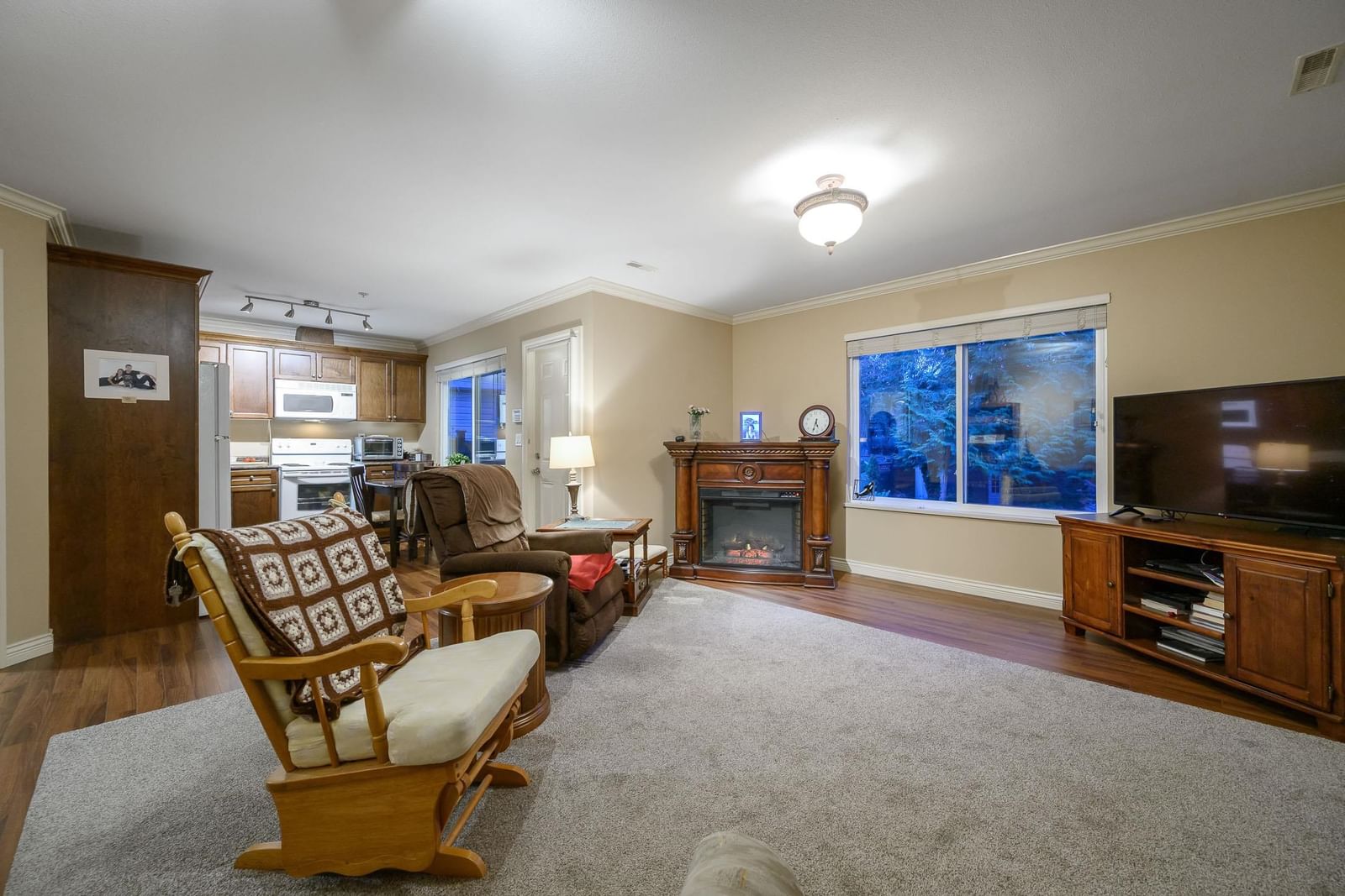 Listing Image 23