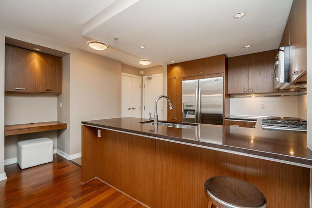 303 - 2950 King George Boulevard