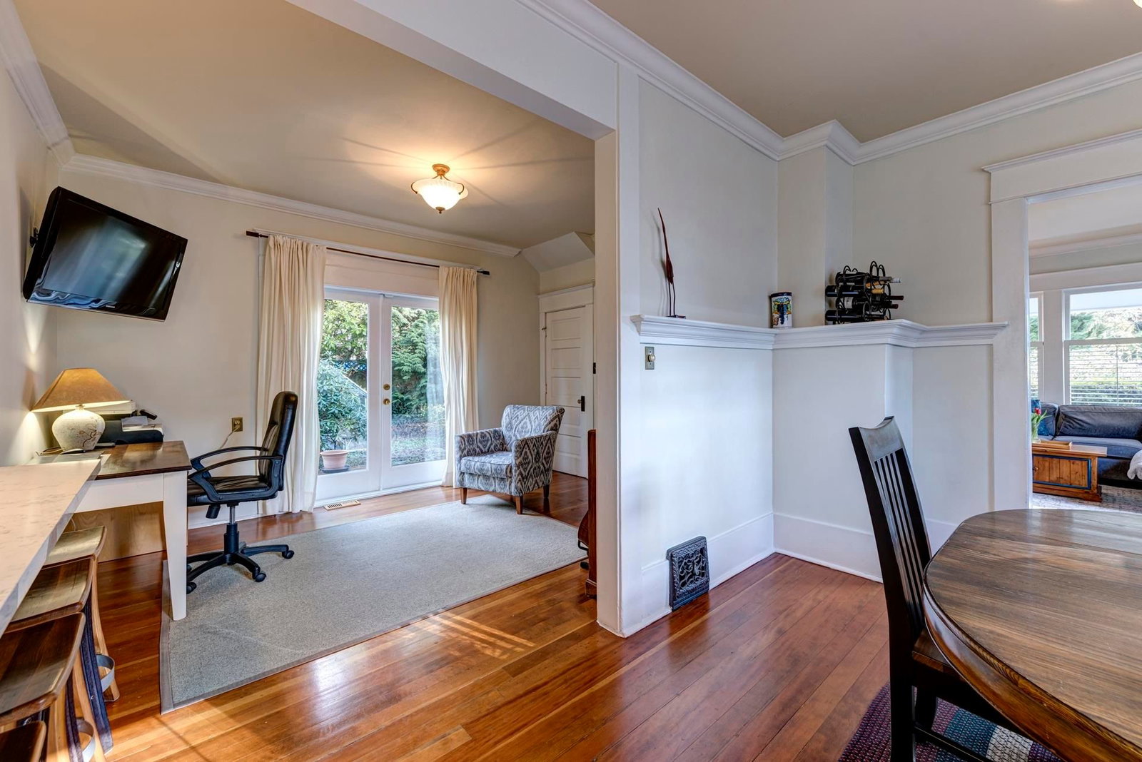 Listing Image 12