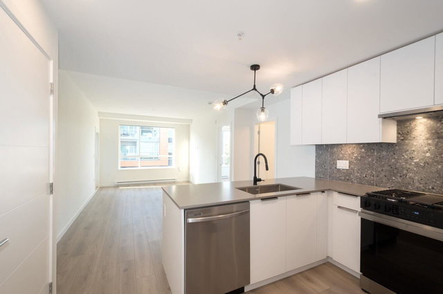 423 - 7936 206 Street