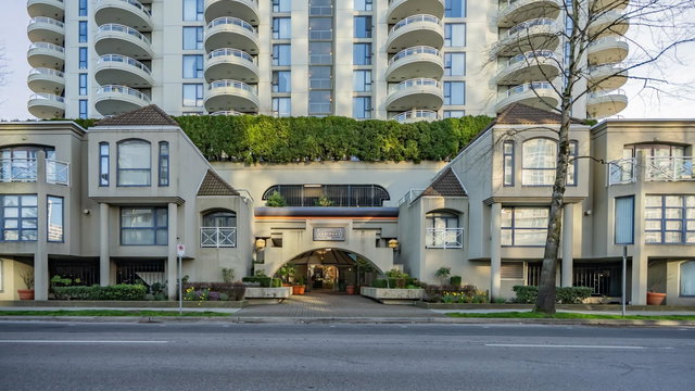 909 - 6088 Minoru Boulevard