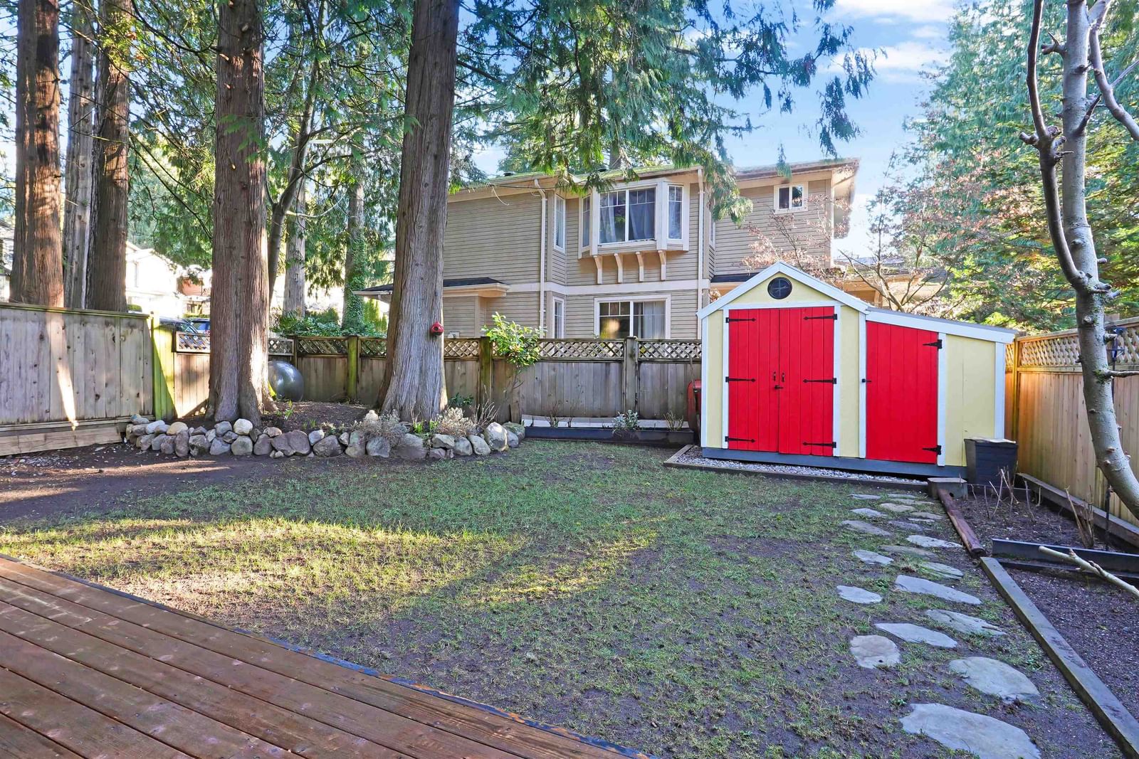 Listing Image 10