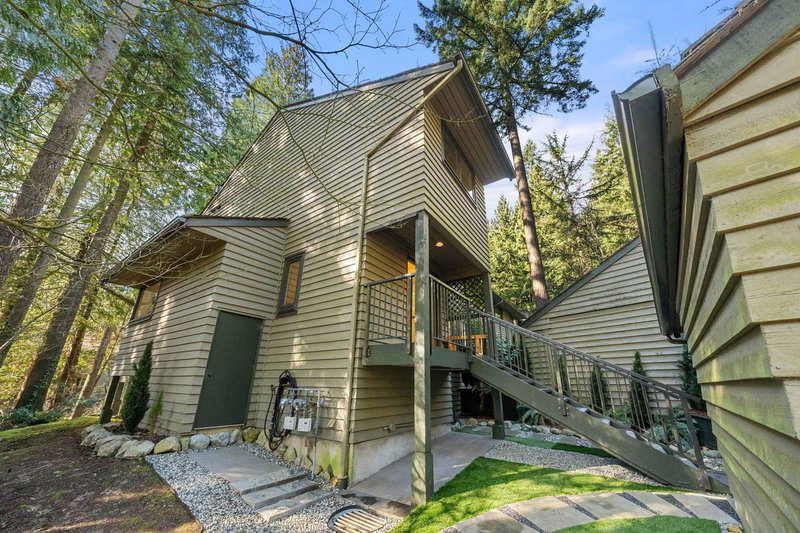 867 Frederick Road, North Vancouver, V7K 2Y5 | Image 2