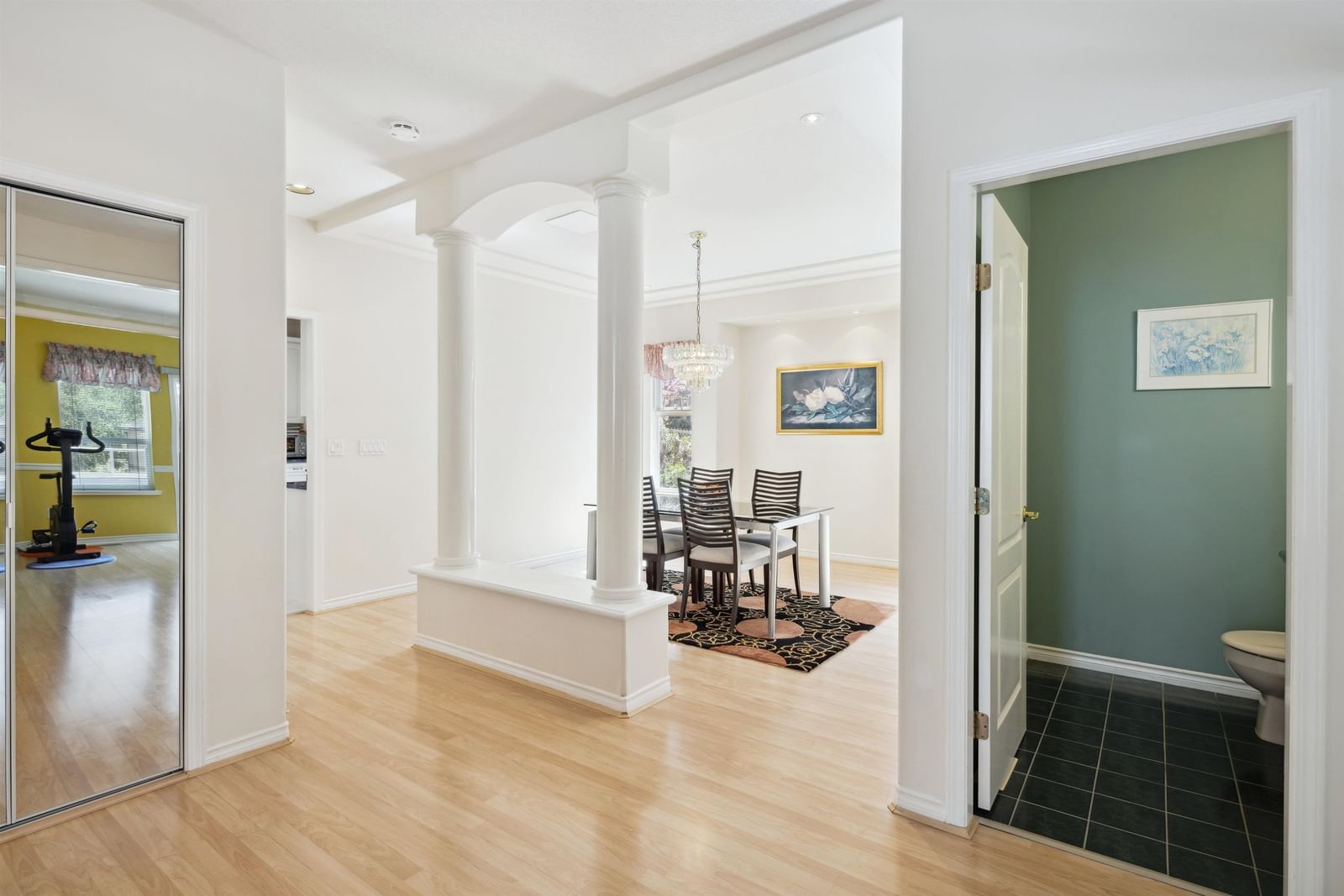 Listing Image 9