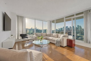 801 - 1833 Crowe Street