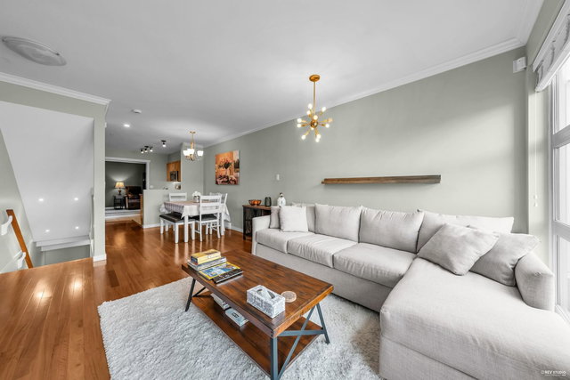 30 - 638 6th Avenue W