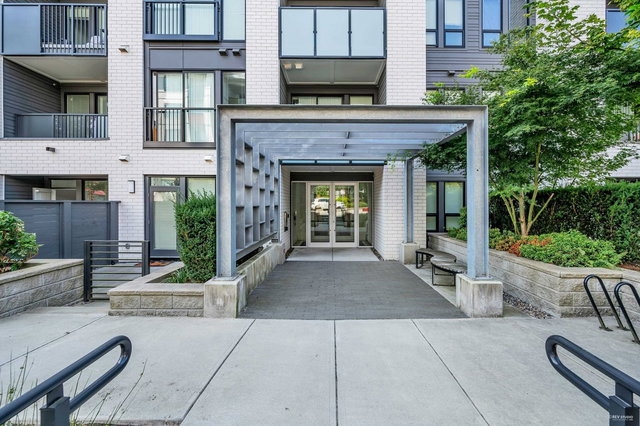 402 - 9228 Slopes Mews