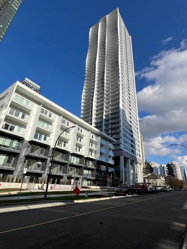 1401 - 6087 Wilson Avenue