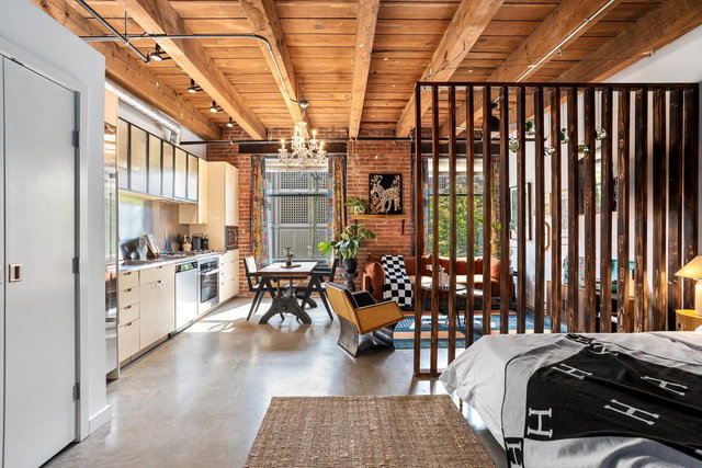 310 - 55 Cordova Street E