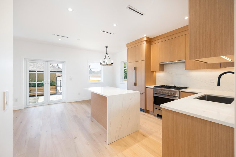 265 6th Street, North Vancouver, V7M 1K7 | Image 3