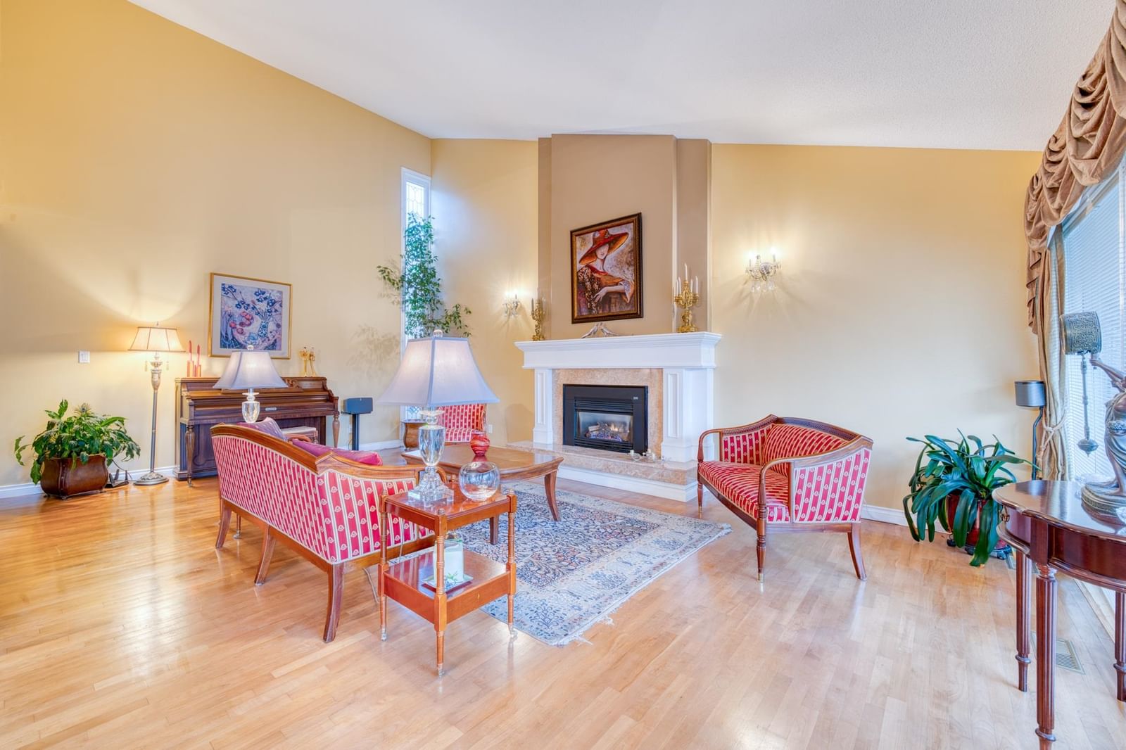 Listing Image 10