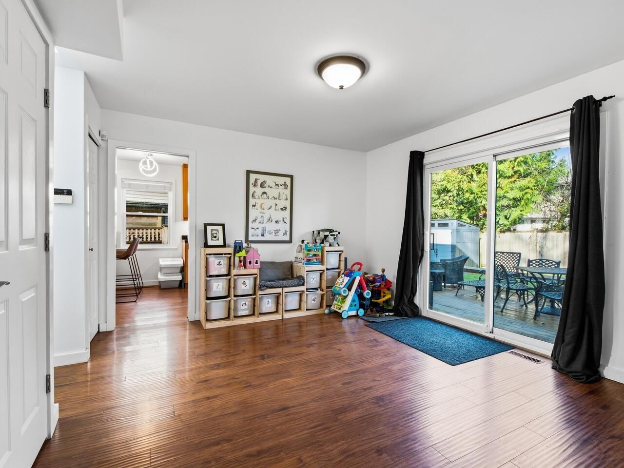 Listing Image 12