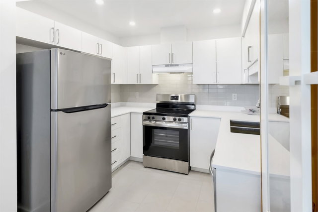 6 - 7660 Abercrombie Drive