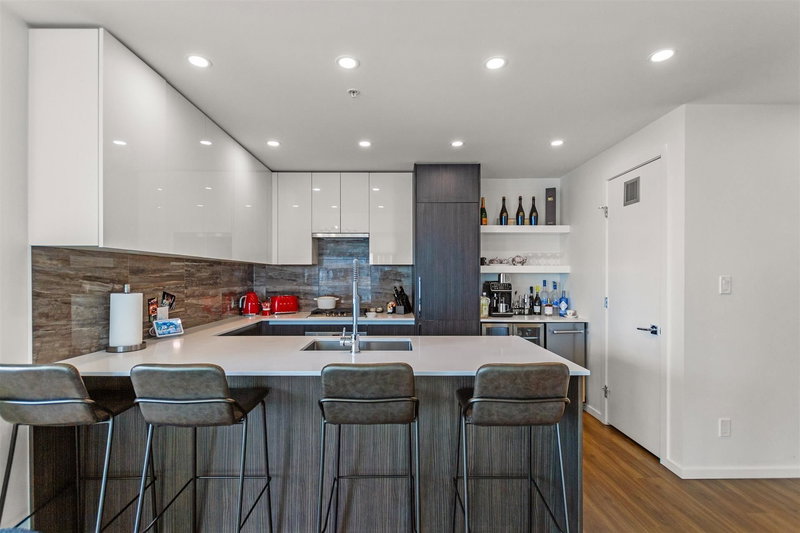 1903 - 1888 Gilmore Avenue, Burnaby, V5C 0L2 | Image 3