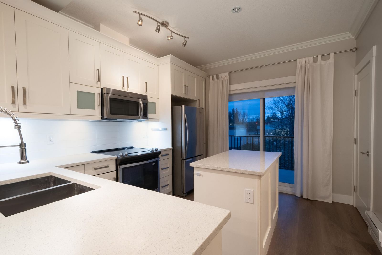 Listing Image 15