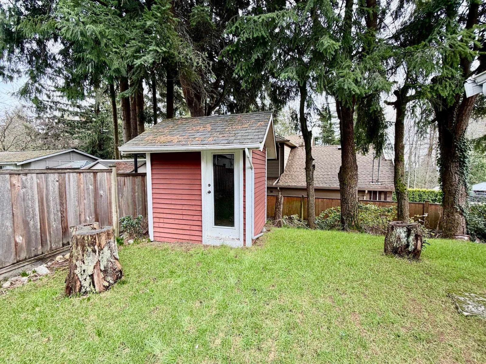Listing Image 5