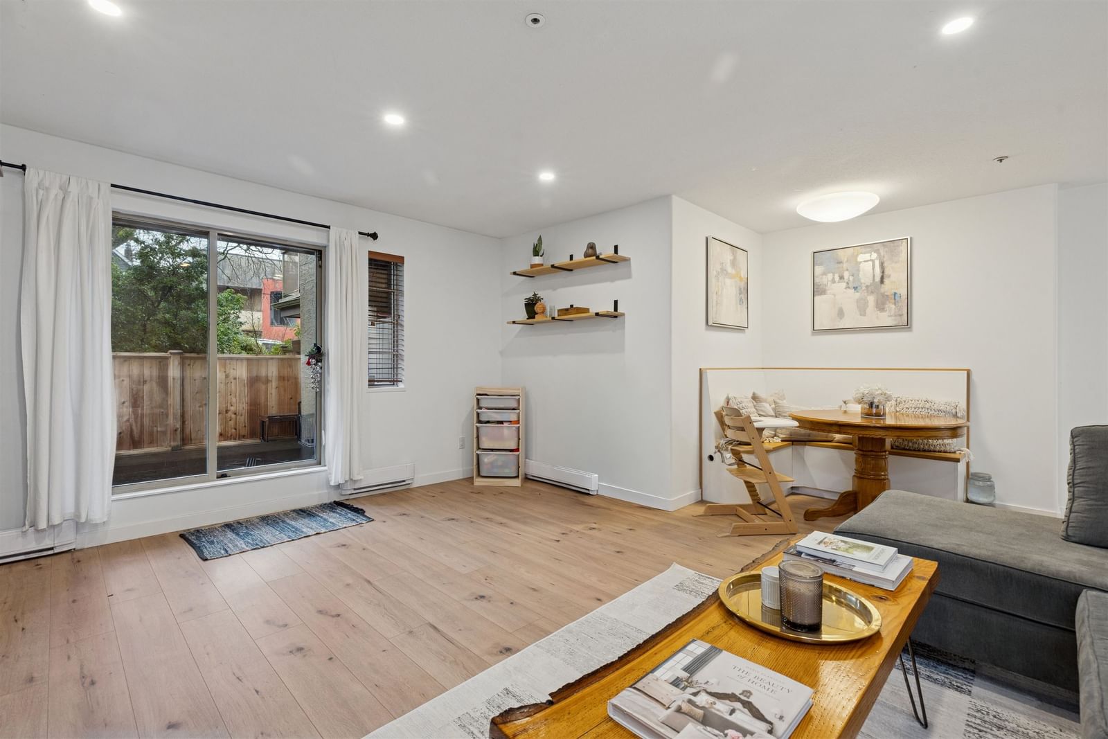 Listing Image 16