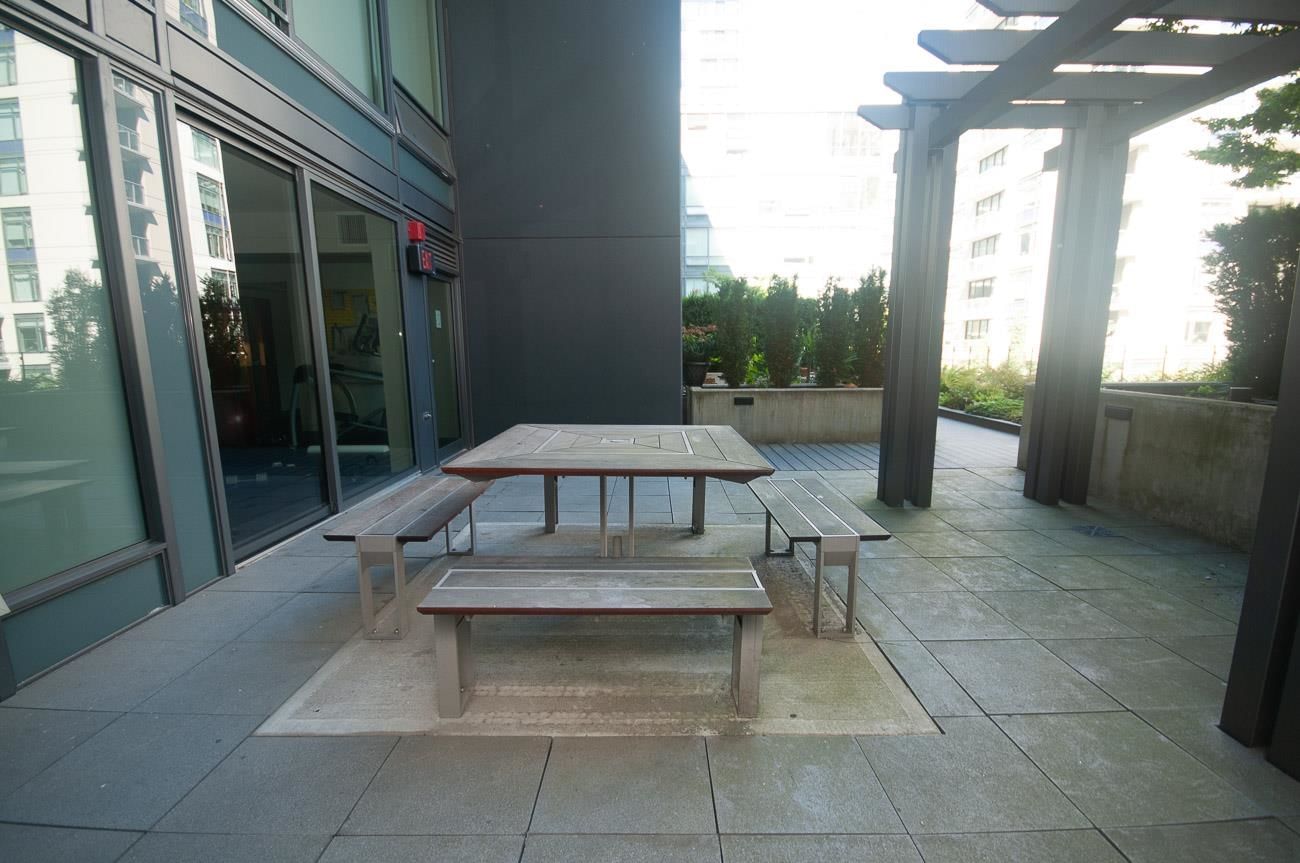 Listing Image 11