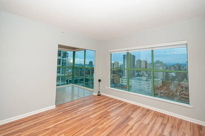 1606 - 909 Burrard Street