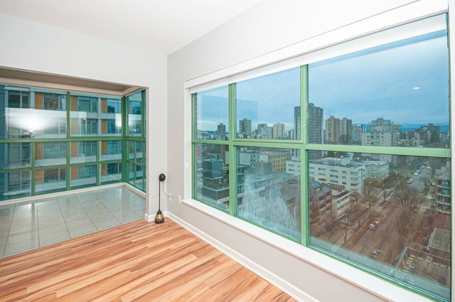 1606 - 909 Burrard Street