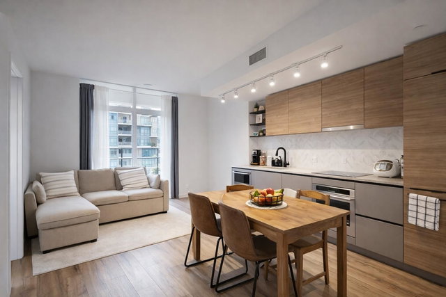 306 - 10448 University Drive