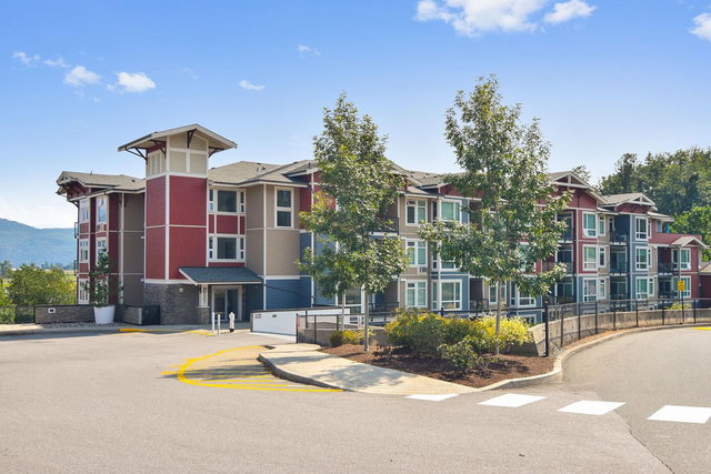 411 - 2242 Whatcom Road