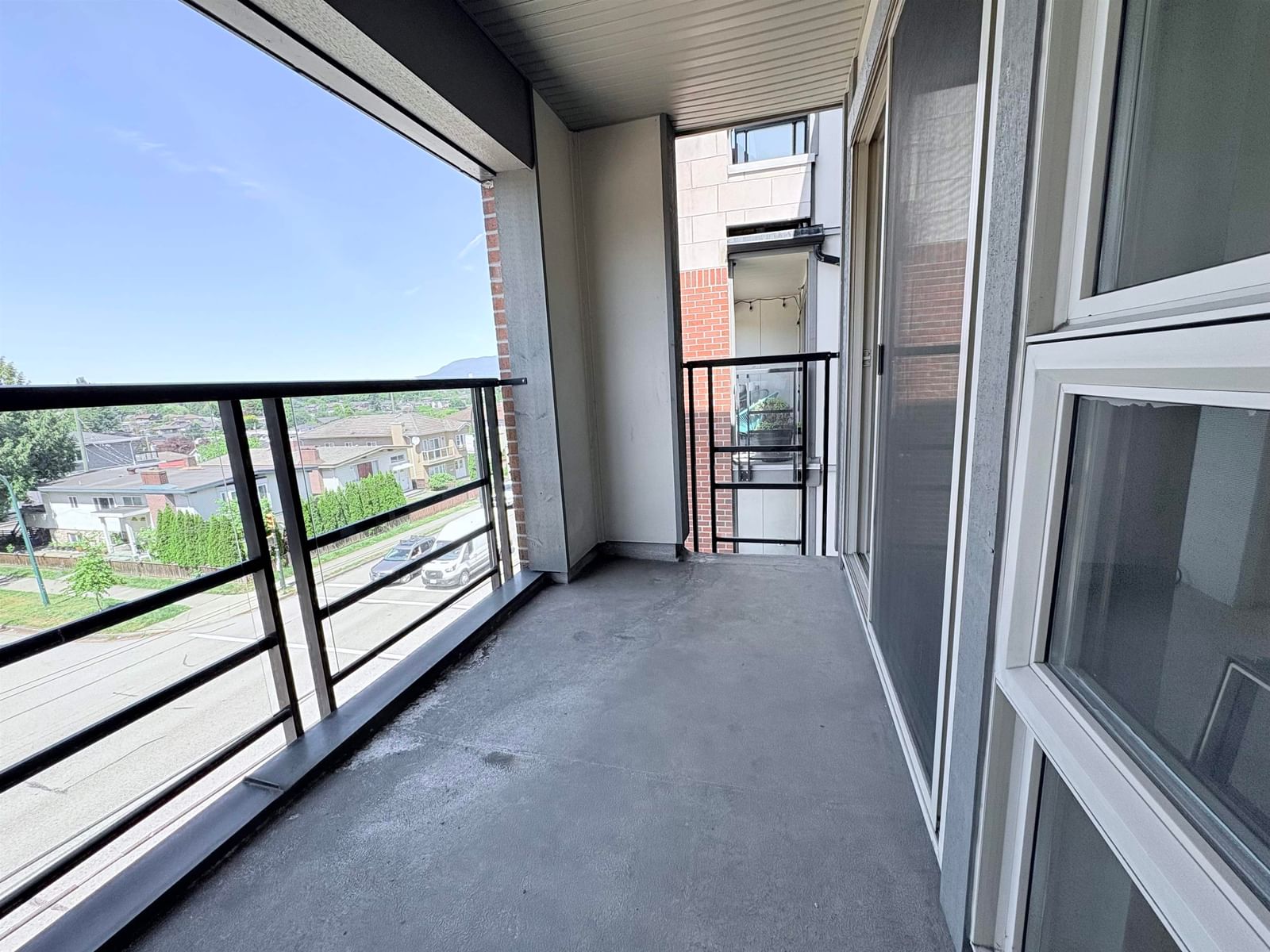 Listing Image 17