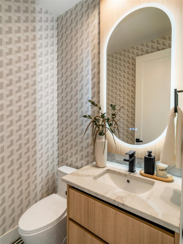 104 - 359 Laval Street