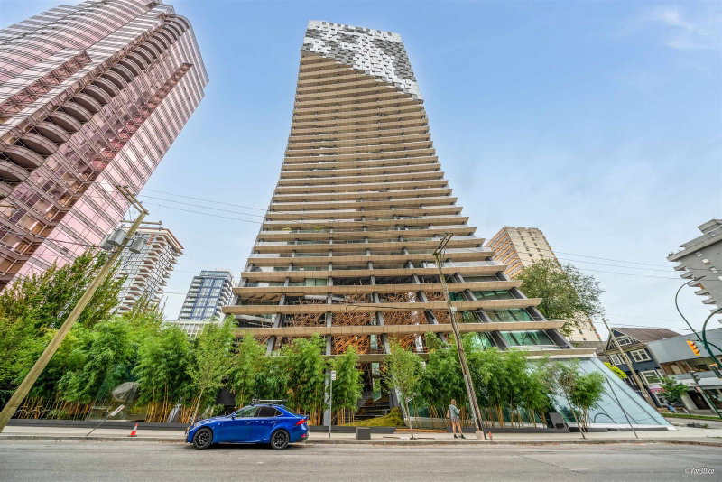 1302 - 1568 Alberni Street