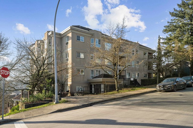 203 - 202 Mowat Street