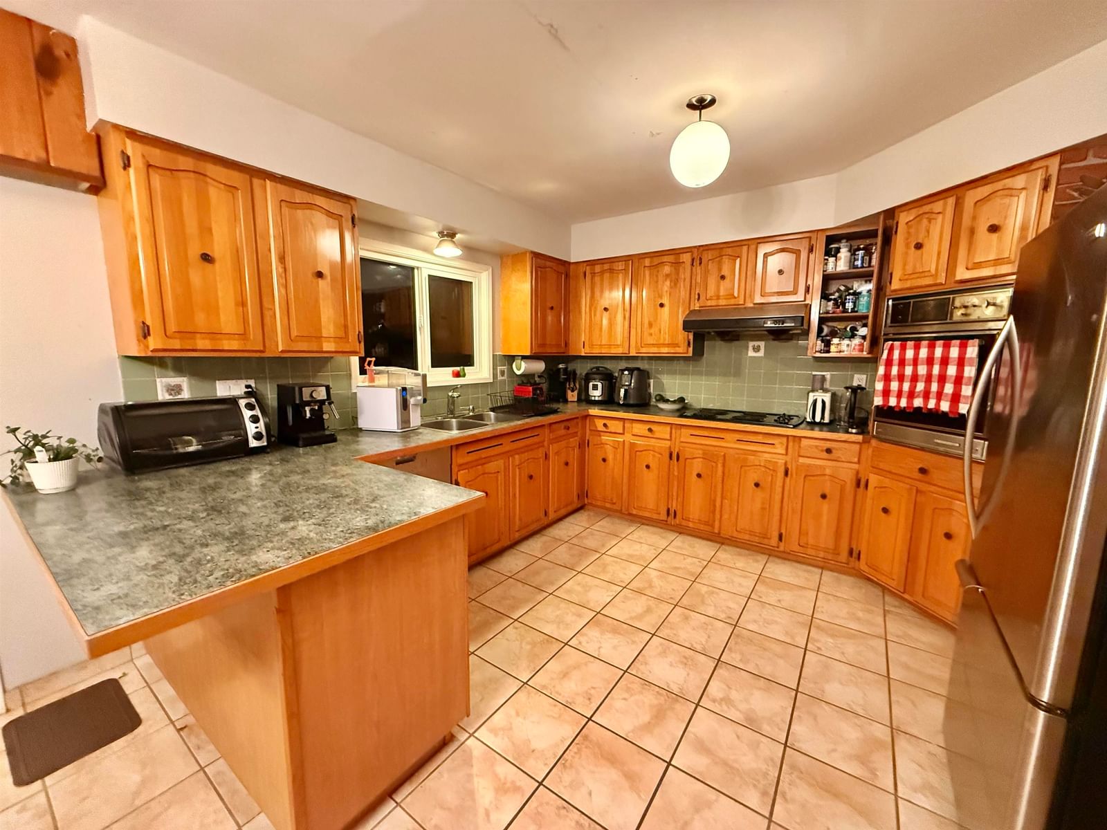 Listing Image 6