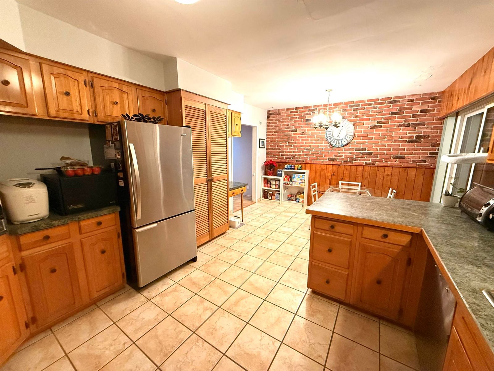Listing Image 9