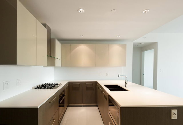 305 - 6611 Pearson Way