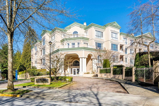 318 - 2985 Princess Crescent