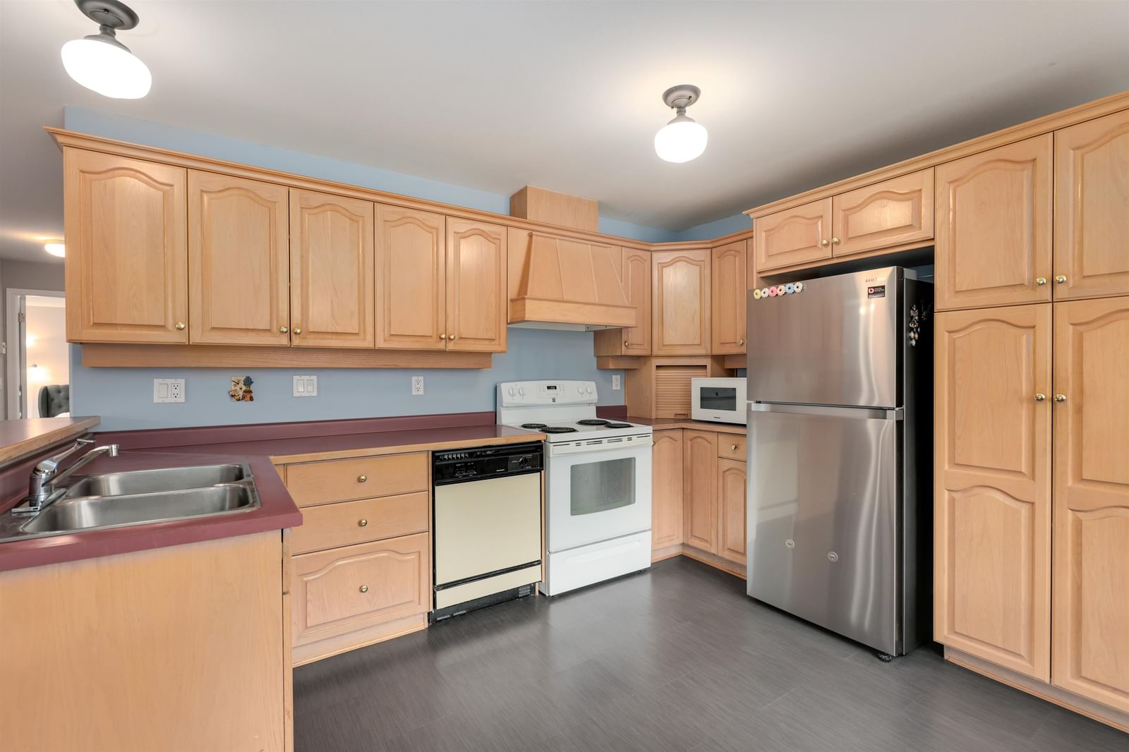 Listing Image 19