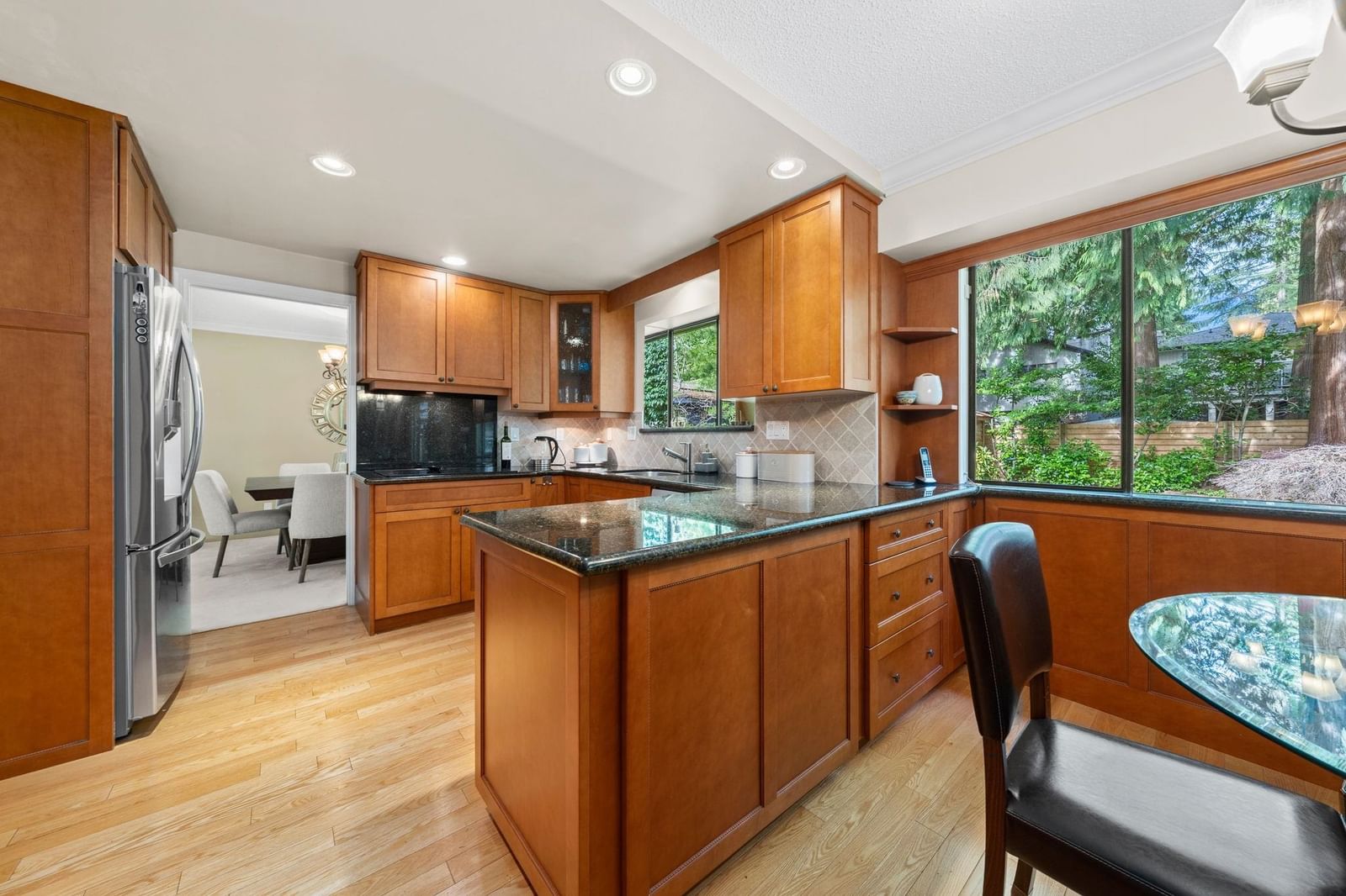 Listing Image 14