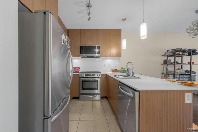 315 - 1330 Marine Drive, North Vancouver, V7P 1T4 | Image 3