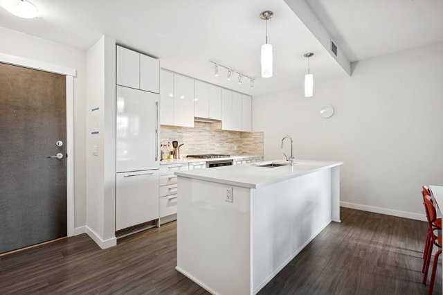 222 - 9500 Tomicki Avenue