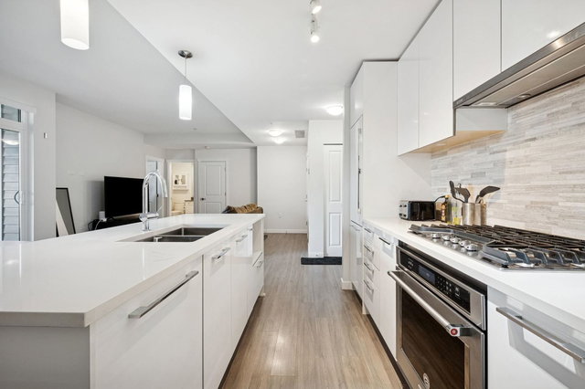 222 - 9500 Tomicki Avenue