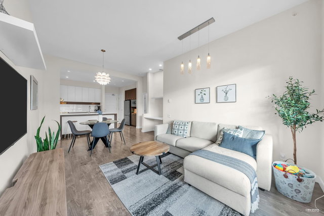 412 - 545 Foster Avenue