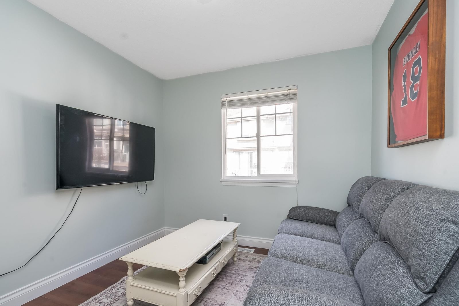 Listing Image 22