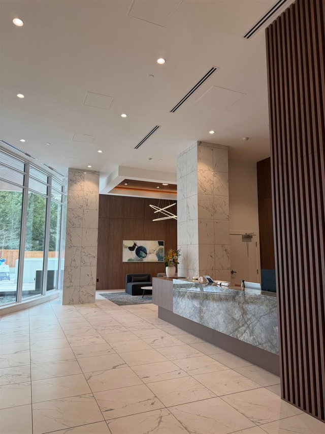 3305 - 518 Clarke Road